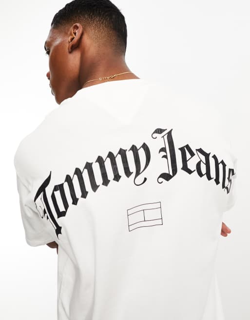 Tommy Jeans - Ruimvallend T-shirt met gebogen grunge-print op de achterkant in wit