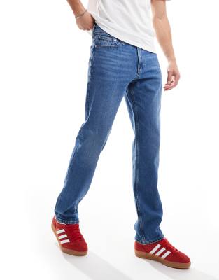 Ryan regular straight jeans in mid wash-Blue