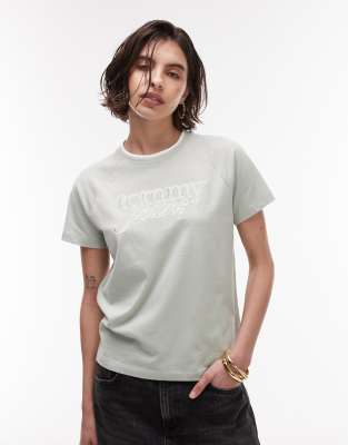 Tommy Jeans – Salviagrön t-shirt med stor, broderad logga - view 1