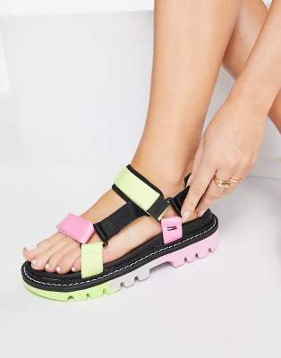 Tommy Jeans - Sandalen met plateauzool en enkelbandje in multi | ASOS