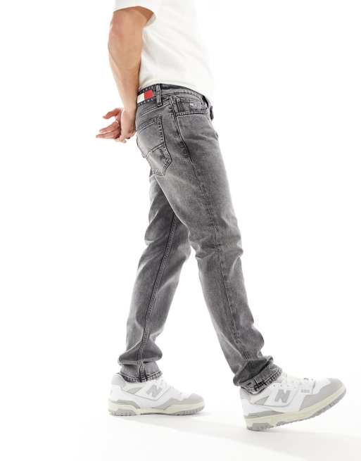 Tommy Jeans – Scanton – Schmal geschnittene, ausgebleichte Jeans in Dunkelgrau