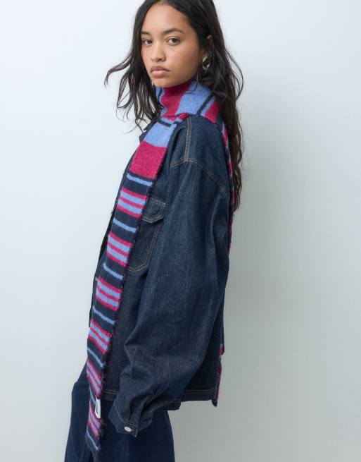 Tommy Jeans Schal mit Schriftzug-Logo in Rot gestreift, 4 von 5