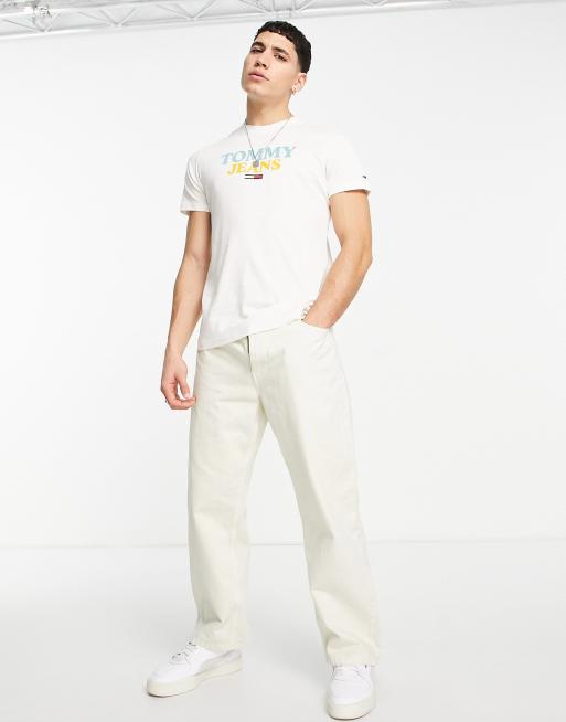 Tommy Jeans – Schmal geschnittenes T-Shirt in Creme mit großem Logo, 4 von 4