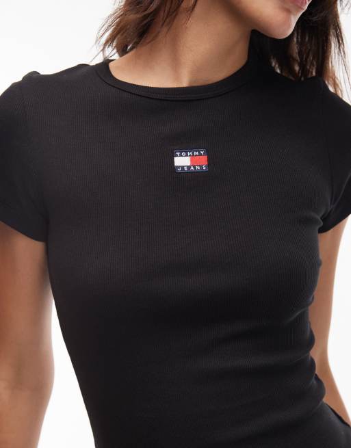 Tommy Jeans – Schmal geschnittenes T-Shirt in Schwarz mit Logoaufnäher, 2 von 4