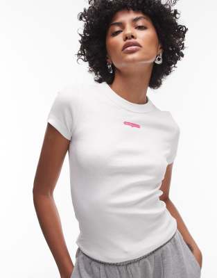 Tommy Jeans - Schmal geschnittenes T-Shirt in Wollweiß mit Schriftzug