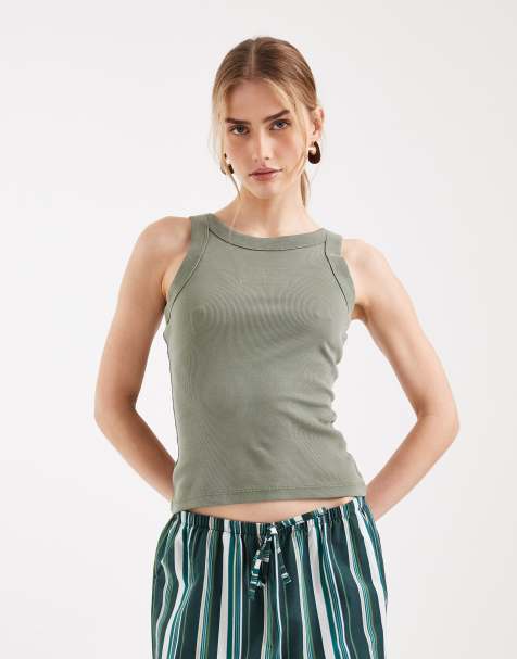 Tommy Jeans – Schmal geschnittenes Trägertop in Khaki mit farblich abgestimmtem Flaggenlogo - view 1