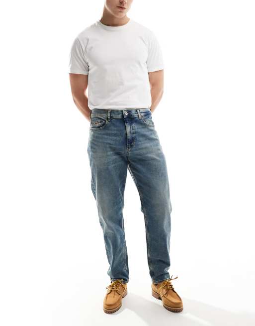  Tommy Jeans – Schmal zulaufende Jeans in Blau