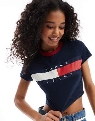 Tommy Jeans - Schmales Ringer-T-Shirt in Marineblau mit eckigem Flaggenlogo