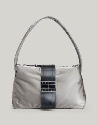 Tommy Jeans - Schultertasche in Metallic-Grau