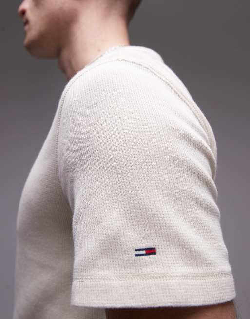 Tommy Jeans script logo waffle t-shirt in beige, 4 of 4