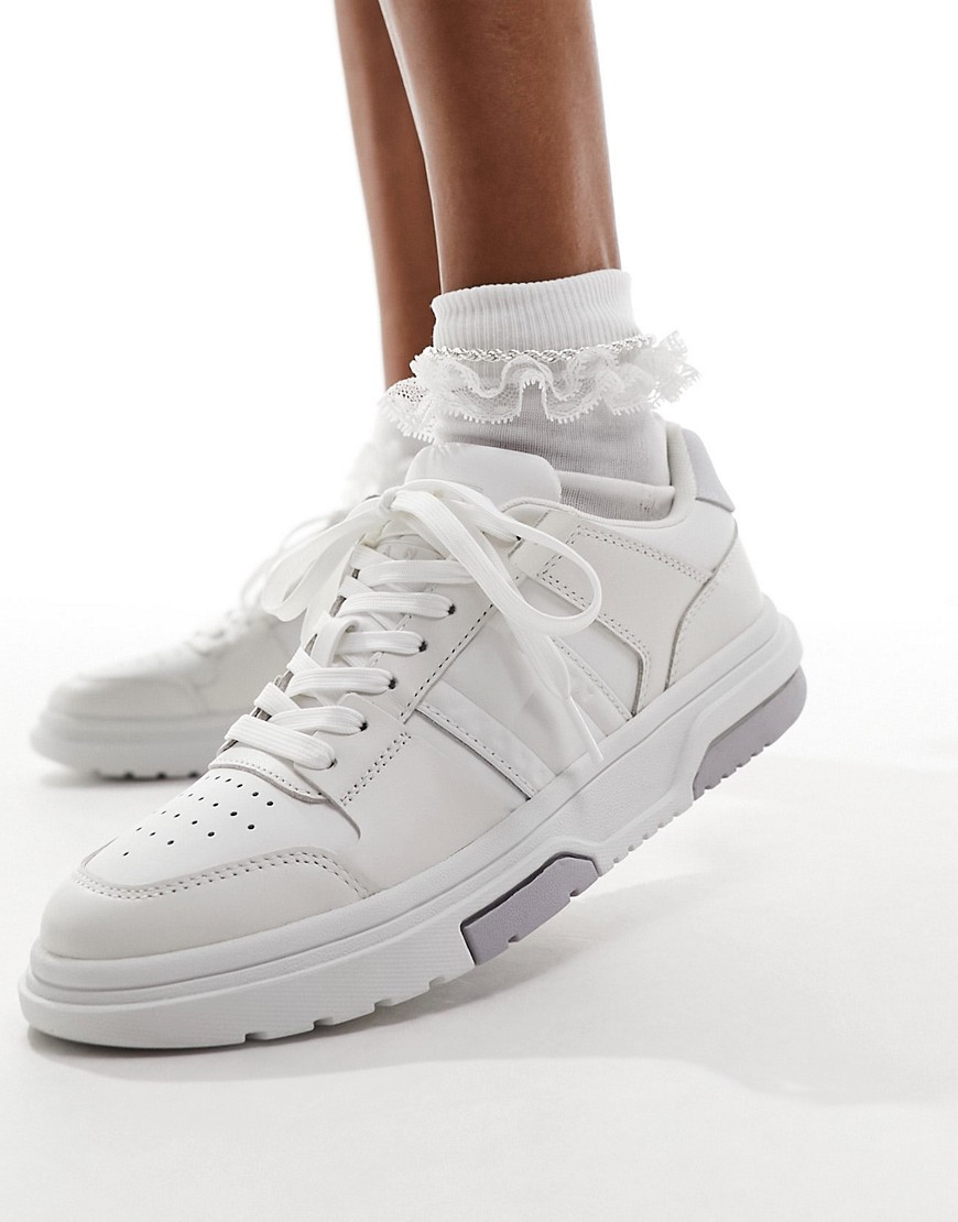 Tommy Jeans skate trainers in ivory-White