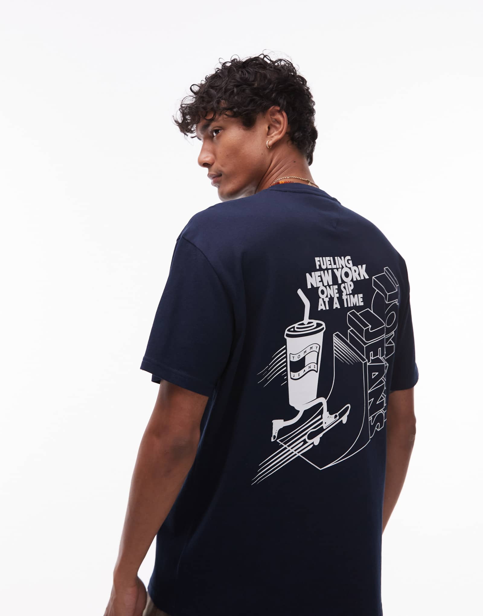 Темно-синяя футболка с рисунком фигуристки Tommy Jeans