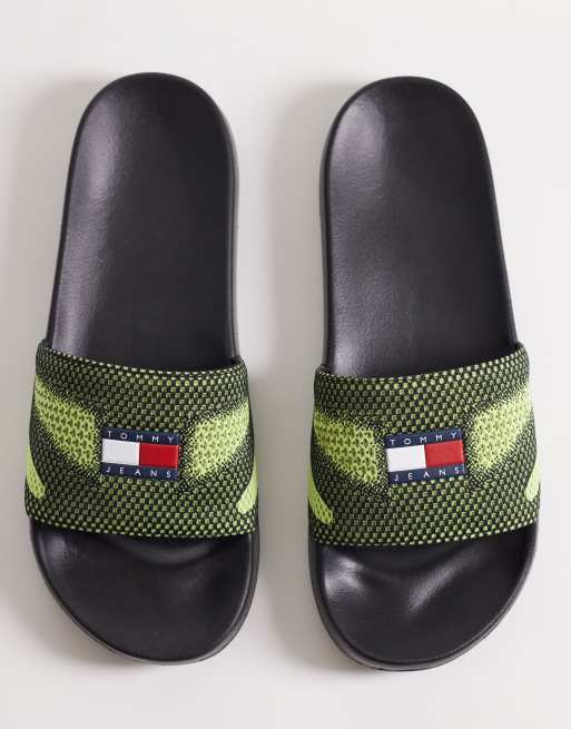 Tommy Jeans – Slider in Grün mit Logo, 2 von 4