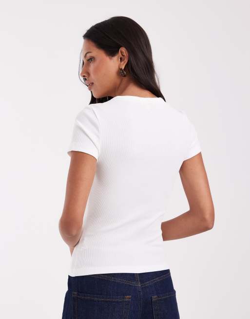 Tommy Jeans slim badge T-shirt in tonal beige, 3 of 4