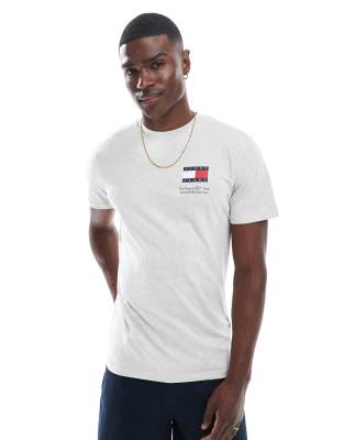 Tommy Jeans Essential Flag Logo T Shirt White In Gray