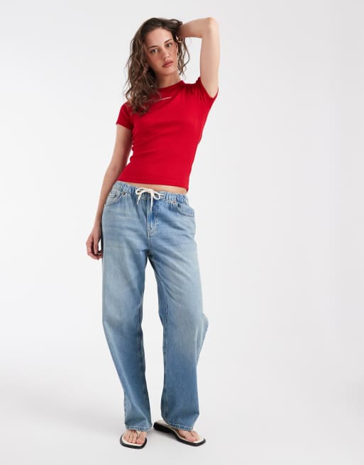 Tommy Jeans - Slim-fit geribbeld T-shirt met geschreven logo in rood, 2 van 4