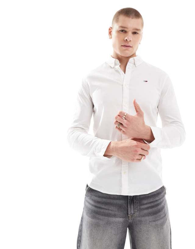 Tommy Jeans - slim fit oxford shirt in white