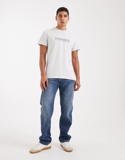 Tommy Jeans – Slim-Fit-T-Shirt in Grau mit mittigem Logoprint mit Farbverlauf, 2 von 5