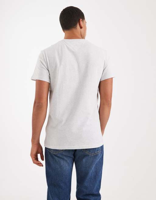 Tommy Jeans – Slim-Fit-T-Shirt in Grau mit mittigem Logoprint mit Farbverlauf, 3 von 5