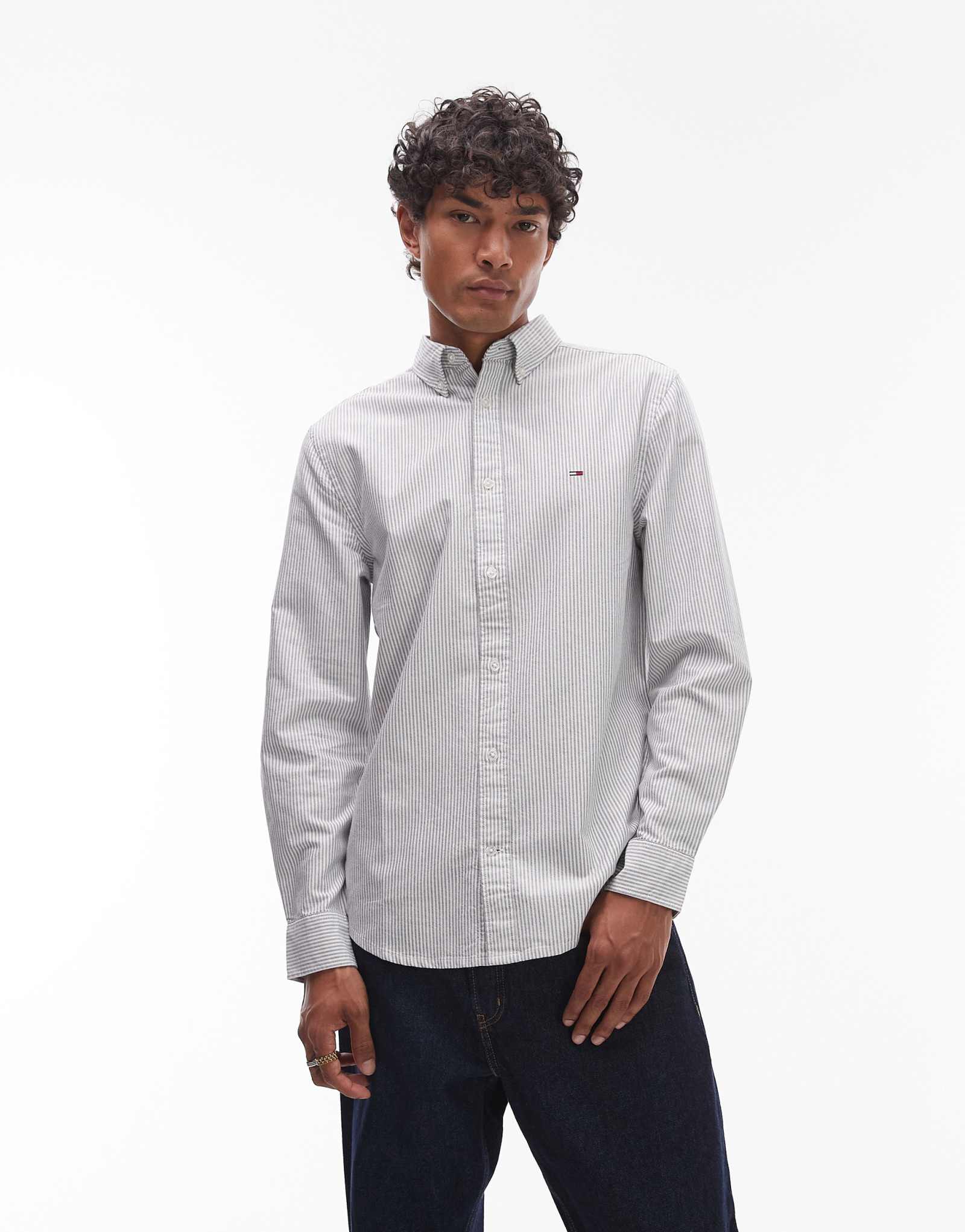 Синяя рубашка в тонкую полоску от Tommy Jeans 