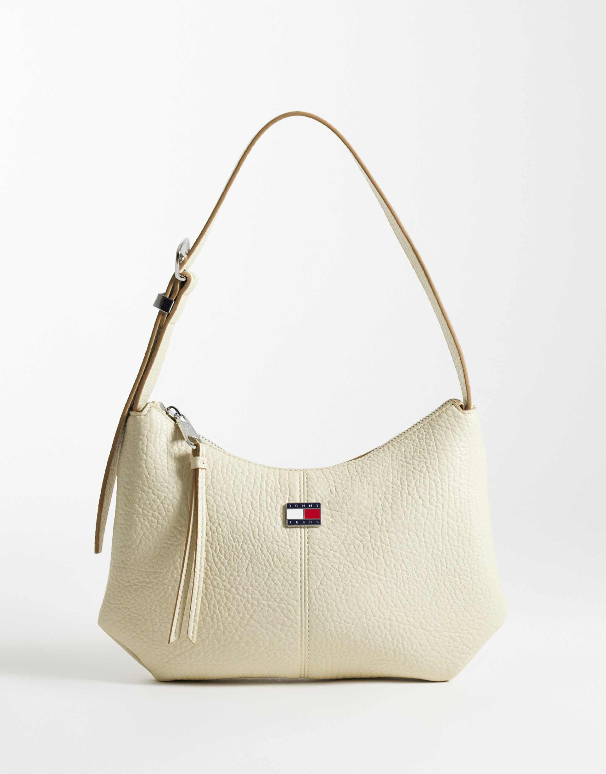 tommy jeans slouchy city shoulder bag in cream