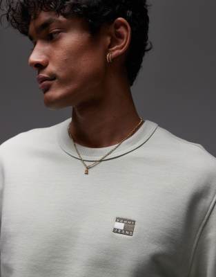 Tommy Jeans Small Badge Sweatshirt In Gray