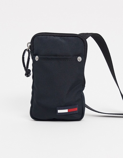 Tommy Jeans small flight bag in black with small logo