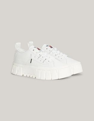 Tommy Jeans Cleat Platform Trainers in Light Grey - ASOS Price Checker