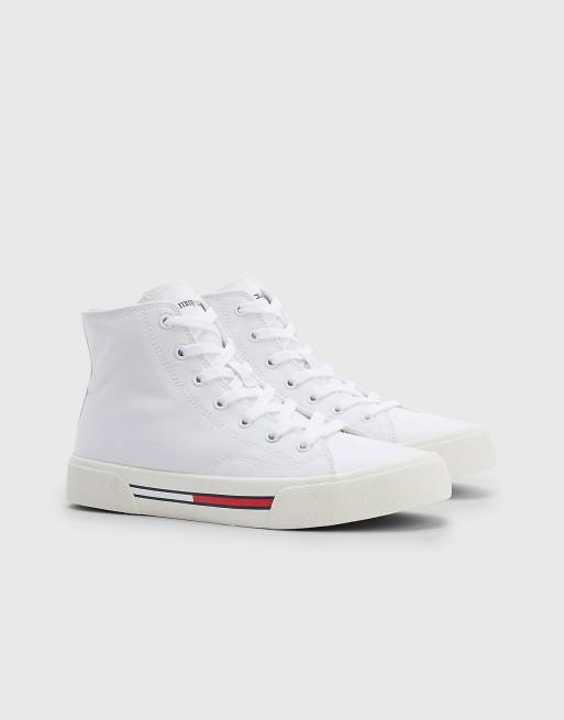 Tommy Jeans – Sneaker in Weiß mit hohem Schaft und markentypischem Logo 