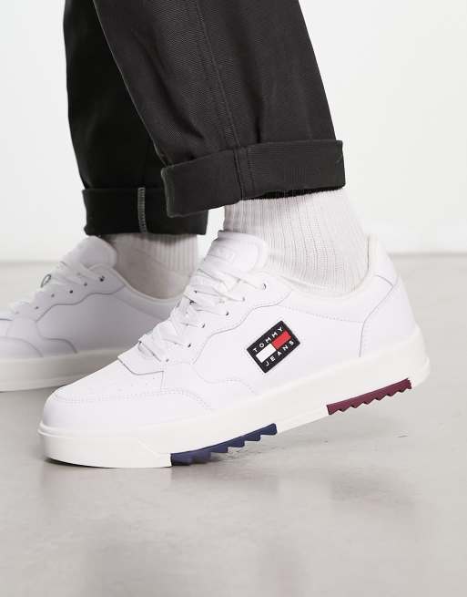 Tommy Jeans sneakers in white with shark tooth ASOS