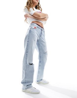 Sophie low rise straight jeans in light wash-Blue