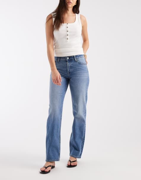 Tommy Jeans sophie low rise straight jeans in middenblauw met wassing - view 1