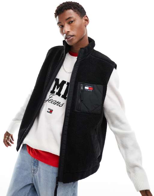 Tommy Jeans - Sort sherpa-jakke i forskellige materialer