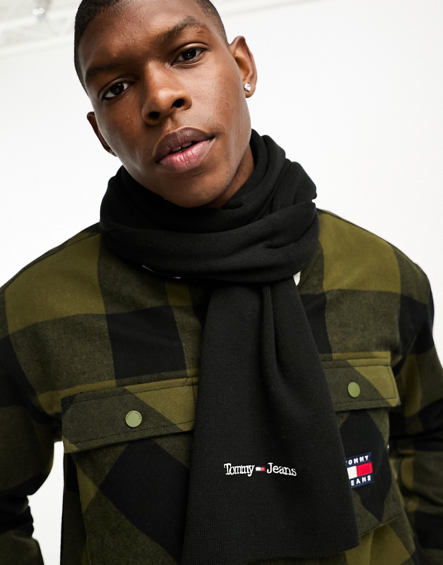 Tommy Jeans sport scarf in black