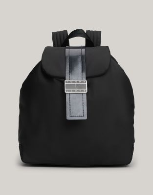 Tommy Jeans - Stardust - Rucksack in Schwarz mit Logo und Umschlagklappe