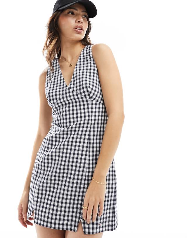 Tommy Jeans - strappy mini dress in gingham print