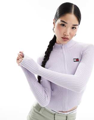 Tommy Jeans – Strickjacke in Flieder mit Aufnäher und Reißverschluss