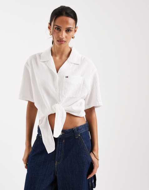 Tommy Jeans – Strukturiertes, kurzärmliges Hemd in Weiß mit Bindedetail vorne - view 1