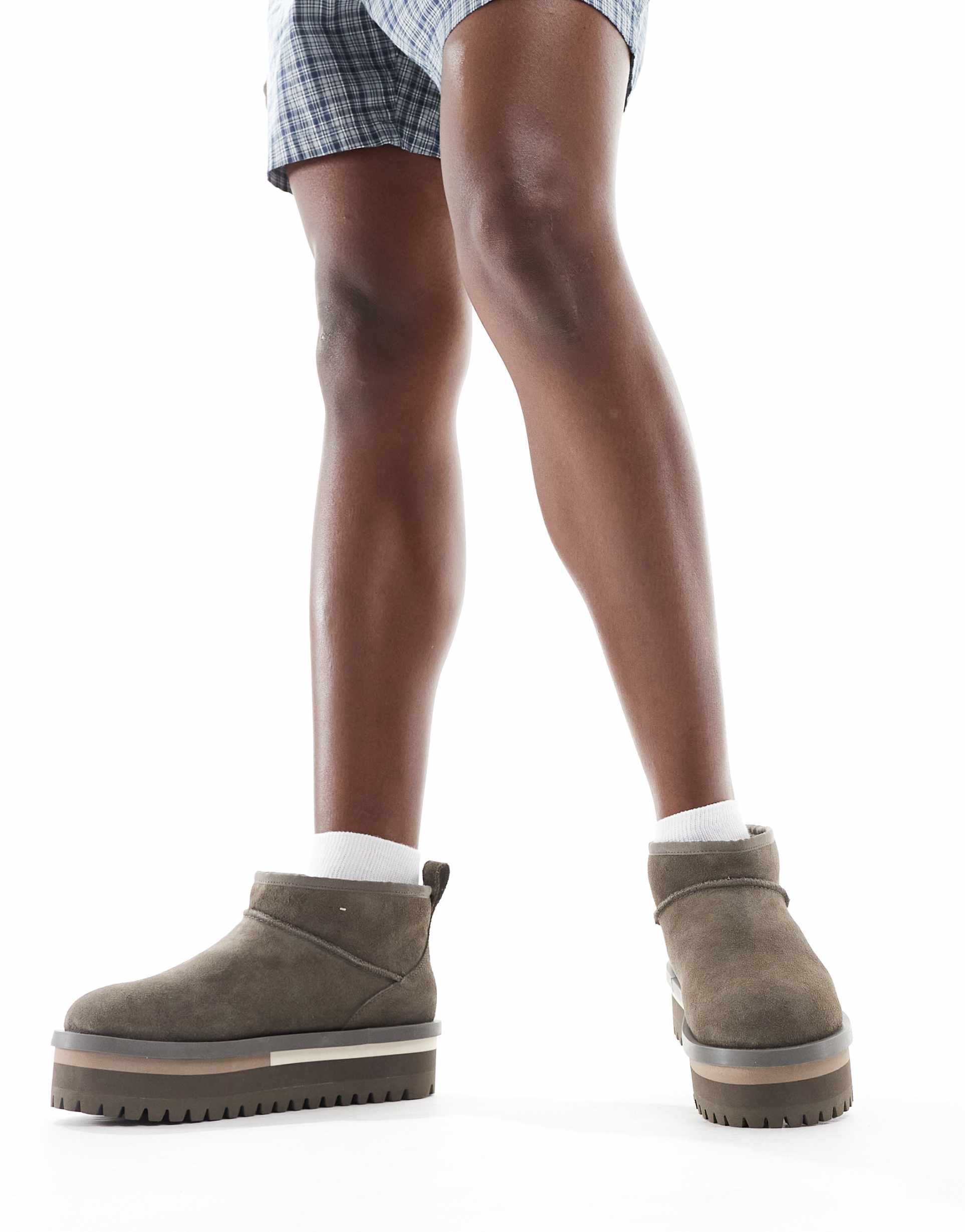 tommy jeans suede flatform boots in gray