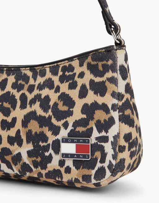 Tommy Jeans Suede leopard print shoulder bag in leopard suede, 5 of 5