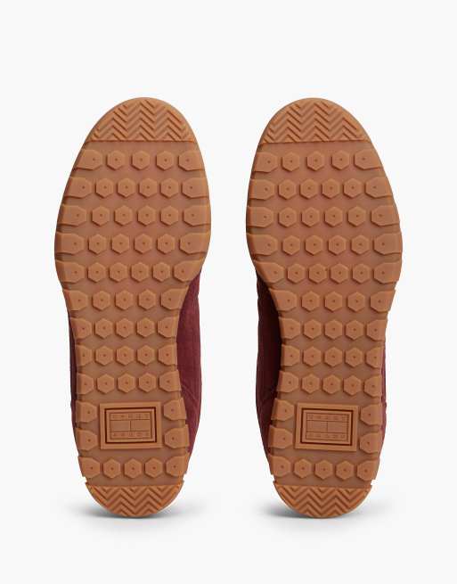 Tommy Jeans Suede metallic logo low profile trainers in red, 5 of 7