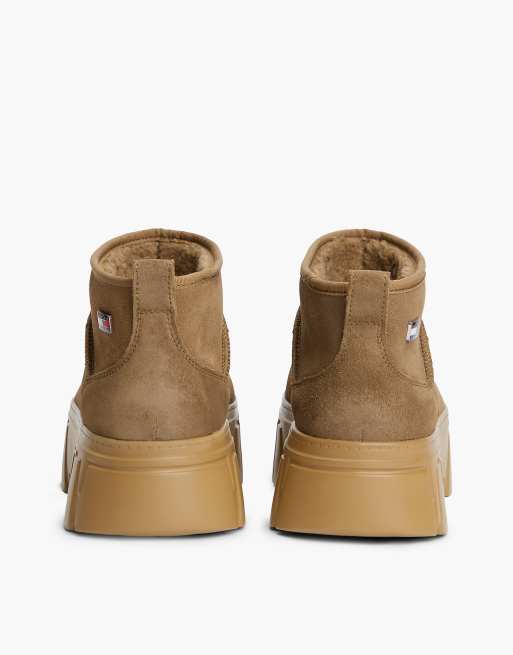 Tommy Jeans Suede warm lined platform ankle boots in warm khaki, 4 of 7