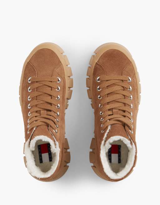 Tommy Jeans Suede warm lined platform trainers in brown, 3 of 7