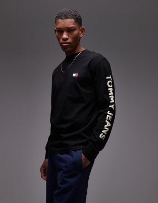 Tommy Jeans – Svart t-shirt med långa ärmar och logga - view 1