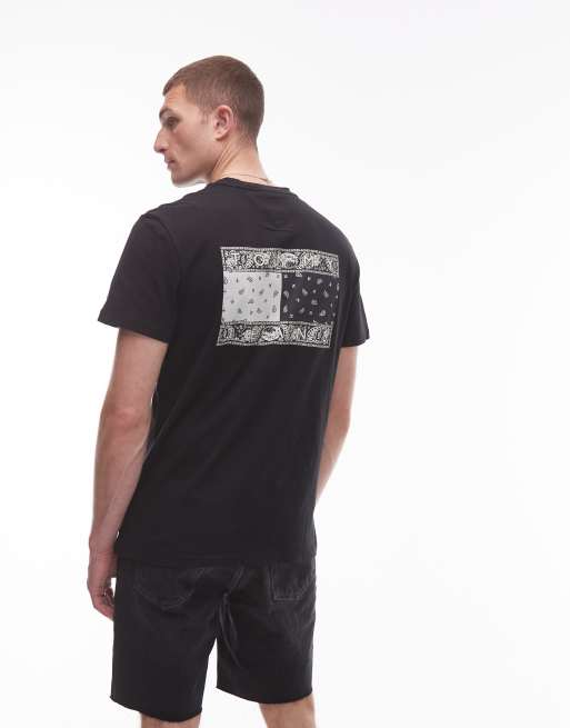 Tommy Jeans – Svart t-shirt med paisleymönstrad flagga, 2 av 4
