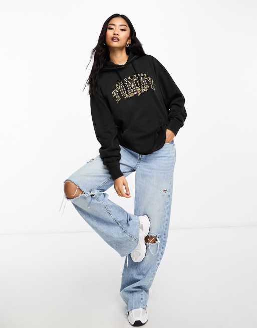 Tommy Jeans - Sweat à capuche décontracté avec logo universitaire style luxueux - Noir