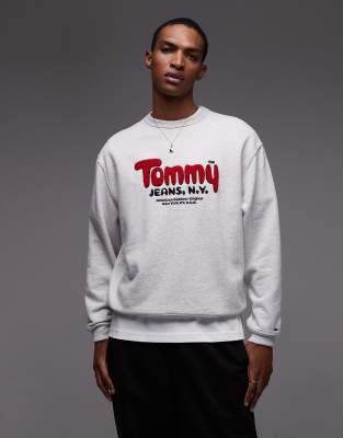 Tommy Jeans - Sweat avec logo en bouclé - Gris et rouge