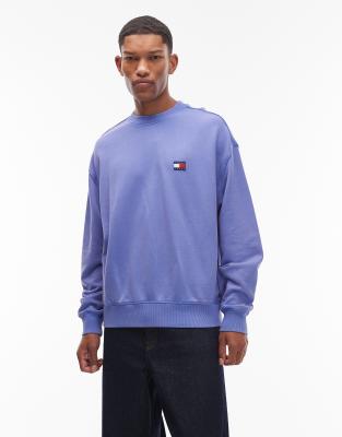 Sweatshirt in verwaschenem Blau mit Badge Blau XS
