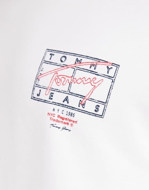 Tommy Jeans – Sweatshirt in Weiß mit Flag-Logo auf der Brust, 5 von 5