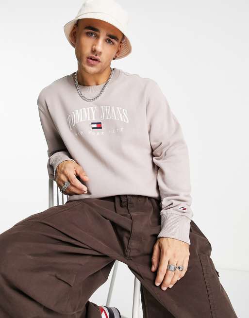 Tommy Jeans - Sweatshirt met klein varsity-logo in stone